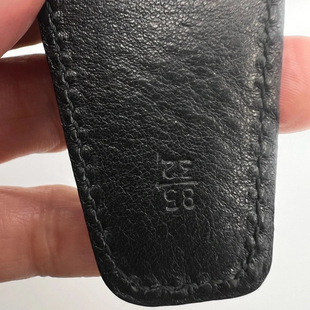 men's brioni logo buckle black Leather belt Size 32 Normal Wear See Photos